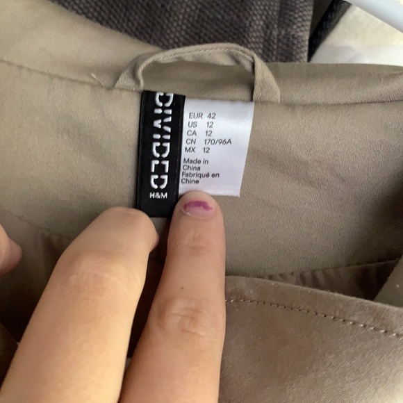 Trench coat - Picture 2 of 2